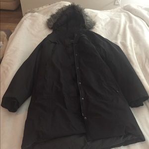 Black north face parka